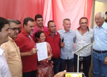 Cecília Petrina deixa o PT e vai para o PCdoB