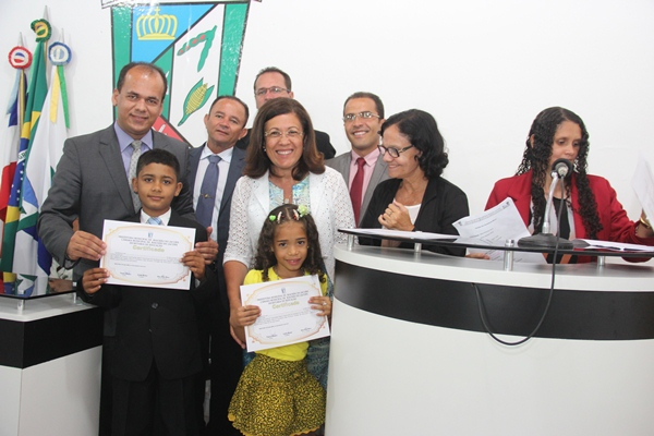 Riachão do Jacuípe comemora aniversário de emancipação política e ‘diploma’ vereadores mirins