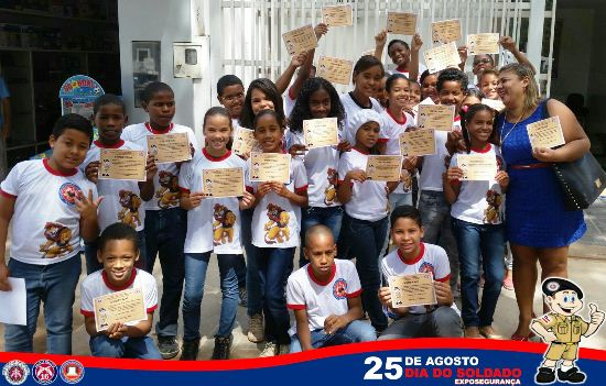 16˚Batalhão da Polícia Militar/Serrinha comemora o Dia do Soldado recebendo as crianças das escolas