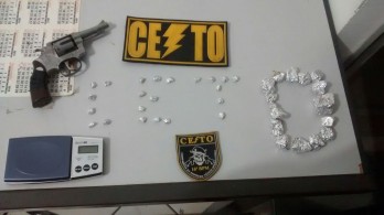 Arma e droga fora de circulação.