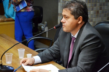 Alex da Piatã propõe ampliação do PLANSERV para funcionários municipais e federais