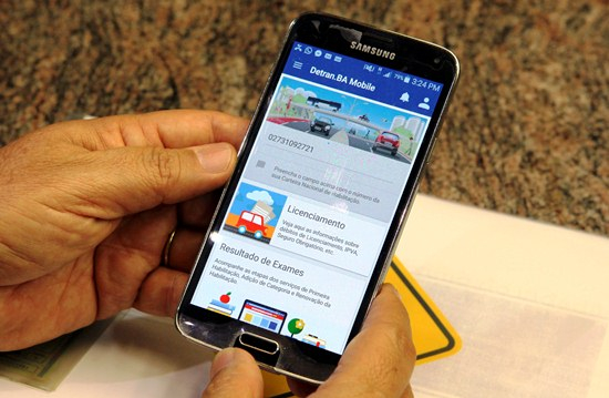 Aplicativo gratuito do Detran-BA amplia assistência aos condutores