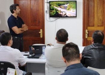 Reunião entre prefeita e representantes das Olimpíadas Rio 2016 trata do revezamento da Tocha em Riachão do Jacuípe