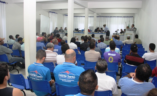 Monte Santo I – Três vereadores declaram apoio a pré-candidatura de Sidnei do Hiper Real em plena sessão da Câmara