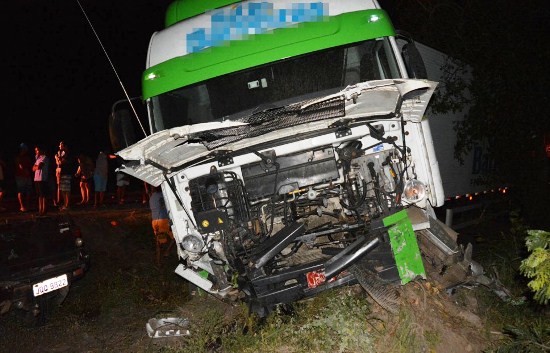 colisão em jaguarari - 1