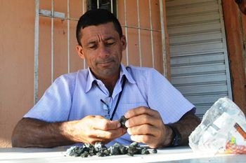 Garimpeiros queixam de dificuldades no trabalho e estrutura na Serra da Carnaíba