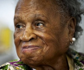 Idosa de 110 anos revela que o segredo de longevidade é beber 3 cervejas por dia