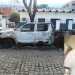 Médico é atropelado supostamente de proposito e populares queimam Hilux