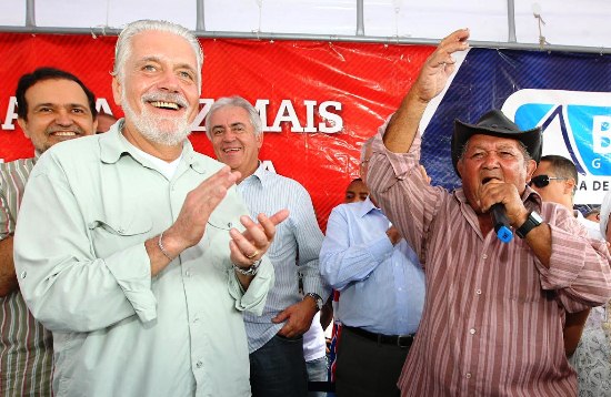Serrinha – Gika Lopes lamenta falecimento de Manoelzinho Aboiador