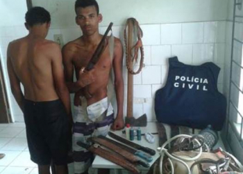 Polícia apreende dupla acusada de  praticar assalto em Coité