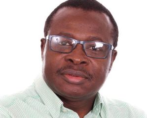  O adolescente relatou o caso, com orgulho, no Facebook. Ataque aconteceu após o professore repreendê-lo pelo uso do celular