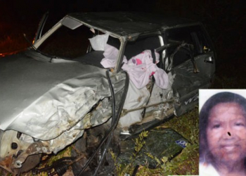 Acidente envolvendo dois carros e uma moto deixa uma mulher morta e três pessoas feridas na BA 120