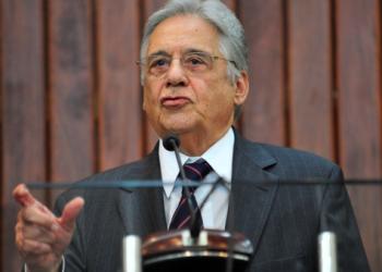 Com alta do dólar, FHC diz que PT está ‘mordendo a língua’