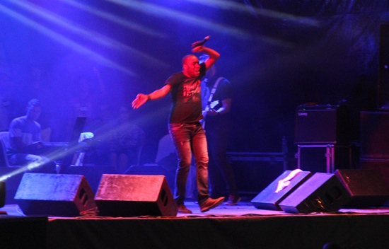 Junior Neguebe fez o crente 'sair do chão'