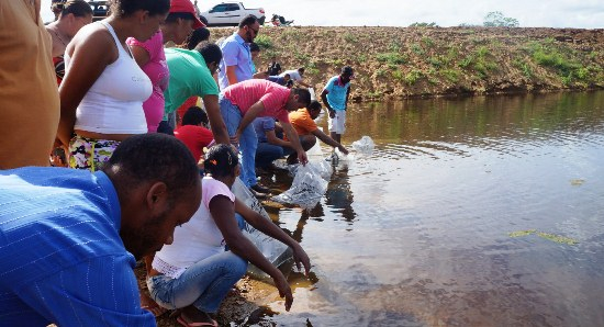 Barragem do Projeto Segunda Água do CONSISAL recebe Peixamento em Serrinha