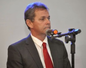 Para conter crise, prefeito de Mundo Novo reduz seu próprio salário