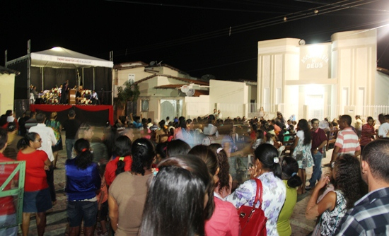 Semana da Cultura Evangélica: Praça lotada no ‘berço’ evangelístico de Coité