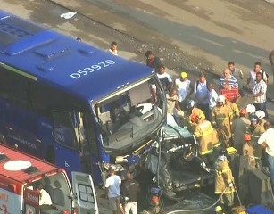Acidente entre 12 veículos deixa pelo menos 27 feridos no Rio de Janeiro