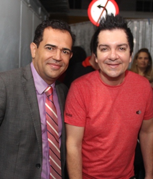 Cléber e o cantor Regis Danese.