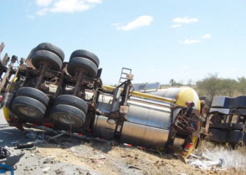 Euclides da Cunha – Colisão envolvendo caminhão e carreta na BR 116 deixa dois mortos e um gravemente ferido