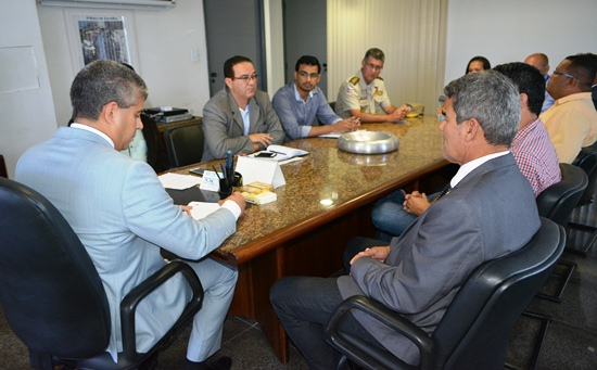 Deputado Gika promove audiência entre Secretaria de Segurança Pública e lideranças de Quijingue