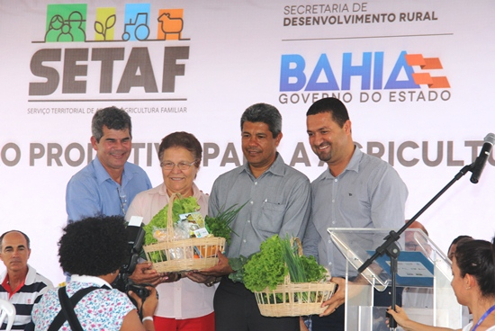 Inaugurado em Serrinha o 12º SETAF do Estado; ato contou com quase todos prefeitos do Território do Sisal