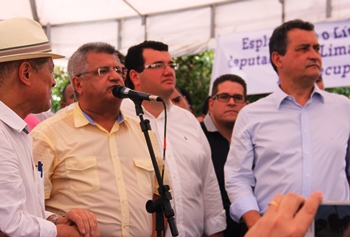 João Carlos Bacelar fez um discurso cheio de elogio ao governador.