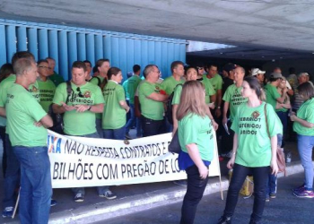 Deputados de diversos partidos buscam solução para problema dos lotéricos