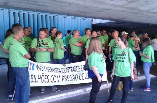 Deputados de diversos partidos buscam solução para problema dos lotéricos