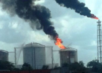 Incêndio em tanques da Petrobrás em Madre de Deus. Moradores são evacuados
