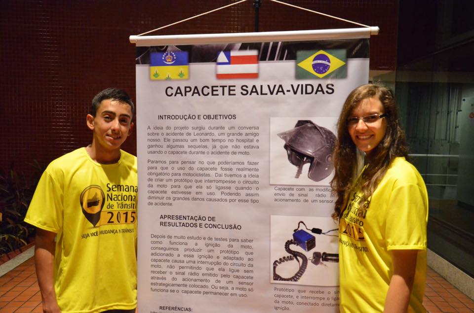 Estudantes coiteenses que desenvolveram dispositivo em capacete são atrações no Shopping Salvador