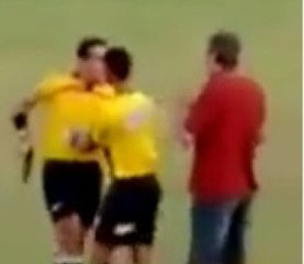 MG: árbitro saca arma e coloca jogadores para correr; veja vídeo