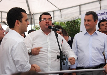 Uma das maiores conquistas segundo o prefeito, foi na educação municipal, considerada uma das piores, hoje está melhor posicionada segundo o IDERB. 