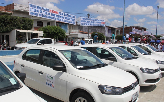 Sindicato mandou colocar faixas de agradecimento ao governador Rui e ao secretário Jeronimo.