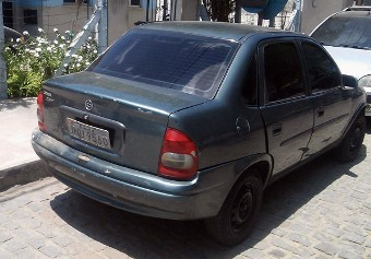 Carro furtado em Coité é encontrado pela PM próximo a distrito de Santaluz