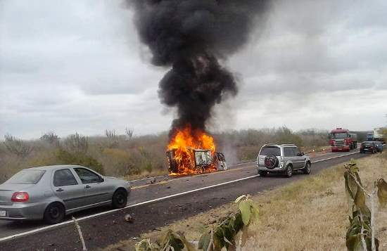 Três mortos e quatro feridos em colisão próximo a Gavião; um dos veículos seguia de Brasilia para Valente