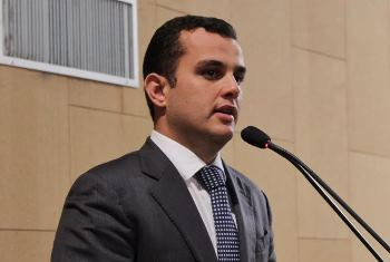 Alex Lima comemora construção de hospital no Litoral Norte