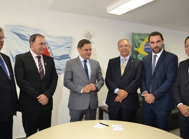Com Aécio e Gualberto, Geilson formaliza filiação ao PSDB em Brasília