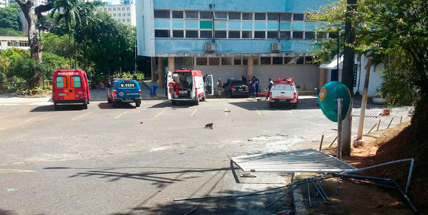colisçao em faculdade