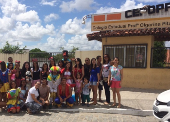 Coité – Colégio Olgarina distribui milhares de brinquedos no Dia das Crianças