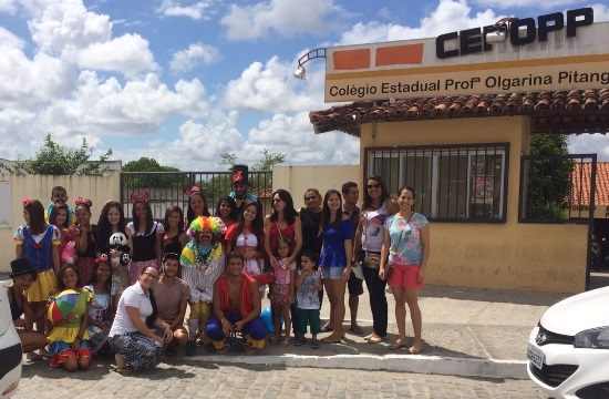 Coité – Colégio Olgarina distribui milhares de brinquedos no Dia das Crianças