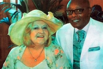 Após encontrar amado na internet, mulher se casa e descobre que ele tem 46 amantes