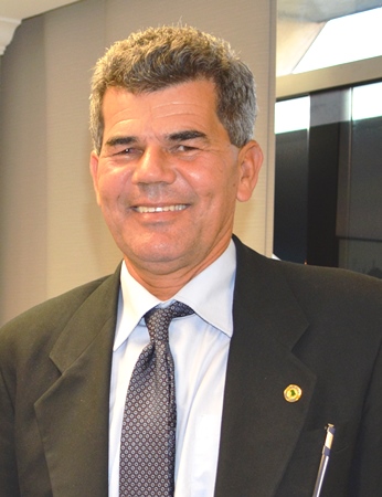 Deputado garante que tem conversado com a Secretaria de Educação