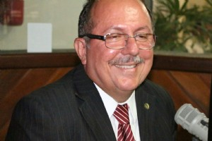 Deputado baiano lança aplicativo que orienta pacientes sobre o AVC