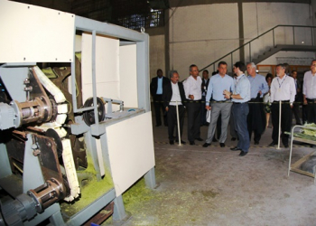 Governador Rui Costa participa de teste de equipamento para melhorar produção de sisal