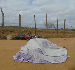 Motociclista morre após colidir com carro em Várzea do Poço