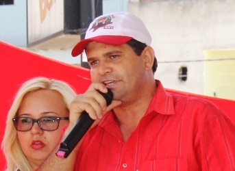 Araci – PT participa de ato público e sinaliza caminhar com Silva Neto em 2016