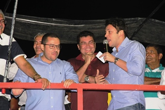 Deputado prometeu continuar colocando emenda para que outras importantes obras cheguem ao município.