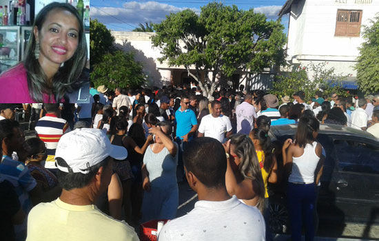 Valente – Corpo de esposa de vereador é sepultado em Valilândia