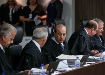 Por unanimidade, TCU rejeita contas de Dilma de 2014